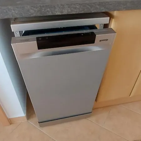 Lodenica S Terasou 公寓 皮耶什佳尼